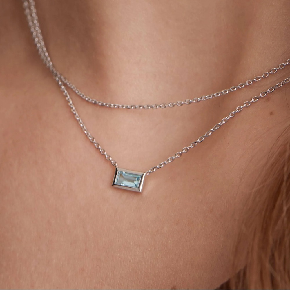 Mejuri Layered Baguette Necklace - Picture 2 of 3